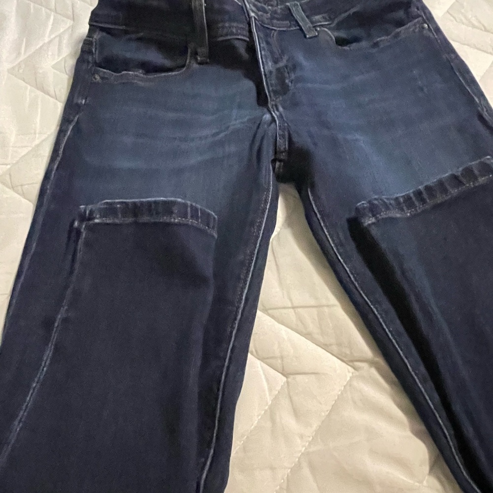 DL1961 Blue Jeans with Indigo Wash and Contrast Stitching